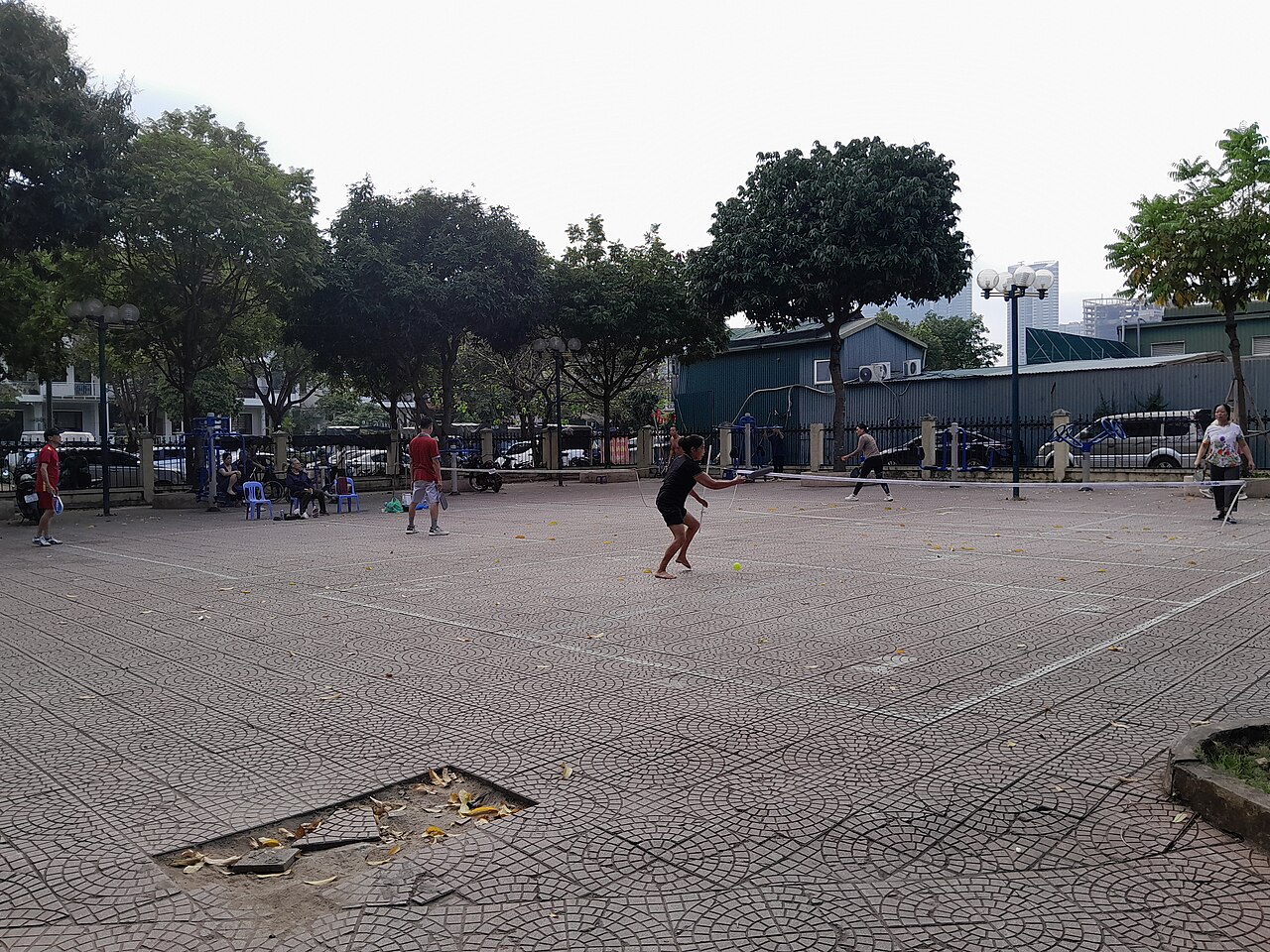 Trung Kính Hạ Playground. Reference photograph; not represented as the Miami story venue or its named subjects..